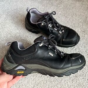 Ahnu Teva Shoes Women’s Size 9.5 Montara II Event Vibram Hiking Leather Sneakers